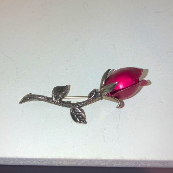 Rose Brooch - Picture 1 of 3